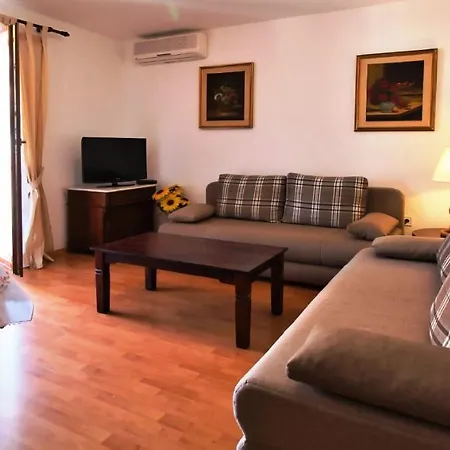 Apartment Monte *